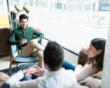 family-relationship-therapy-for-stronger-connections