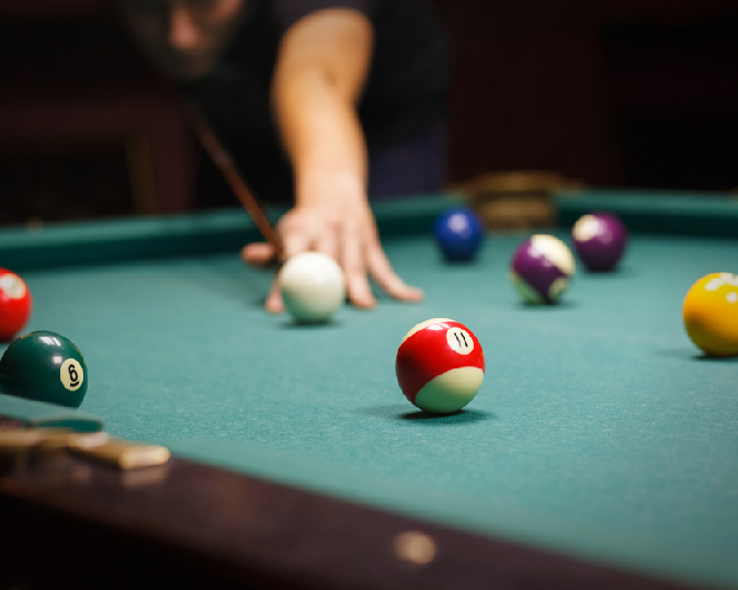 play-pool-and-billiards-in-oakville-ontario-today