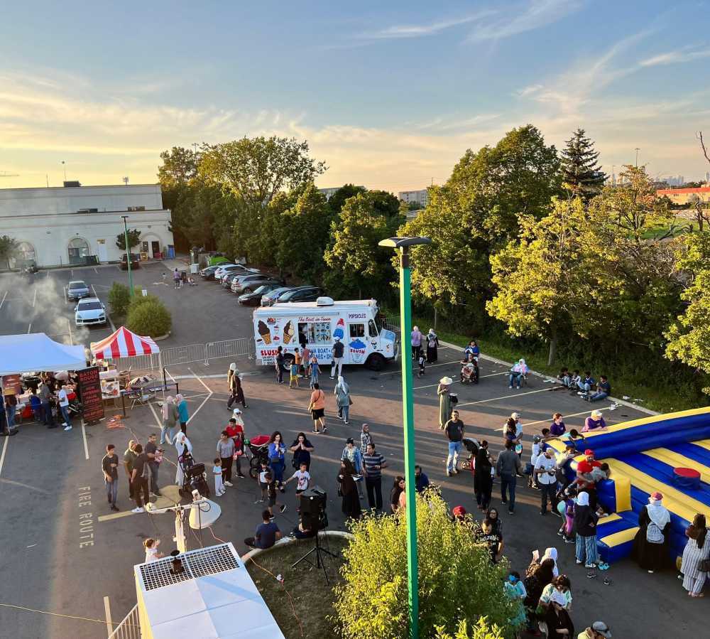 toronto-gta-ice-cream-trucks-ice-cream-truck-rentals-in-oakville-big-0