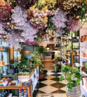 best-flower-shop-in-painswick-big-0