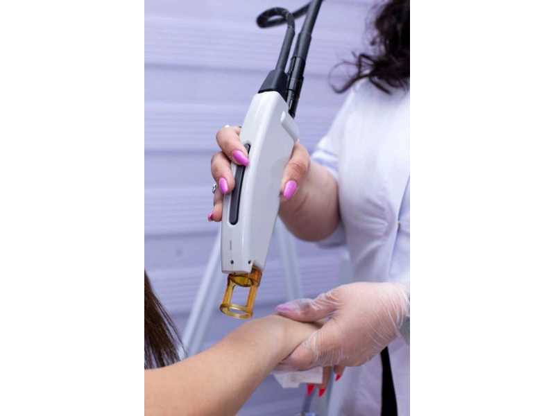 laser-hair-removal-treatment-near-me-ageless-laser-centres-small-0