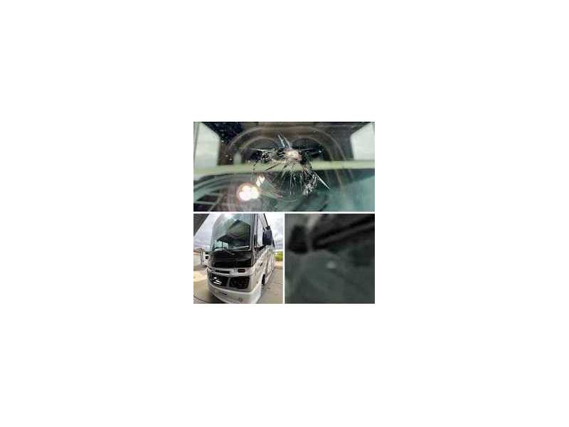 mobile-windshield-repair-services-small-0