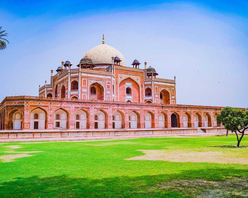 journey-through-india-magnificent-monuments-and-sacred-temples-await