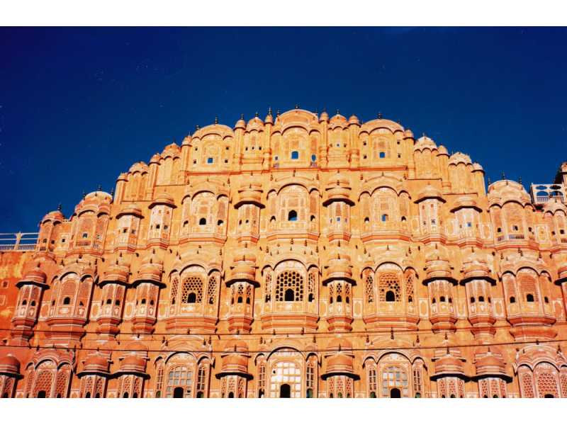discover-the-magic-of-golden-triangle-india-tour-packages-small-0
