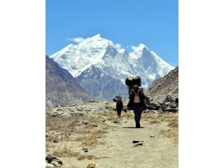 discover-the-magic-of-himalaya-trekking-experience-small-0