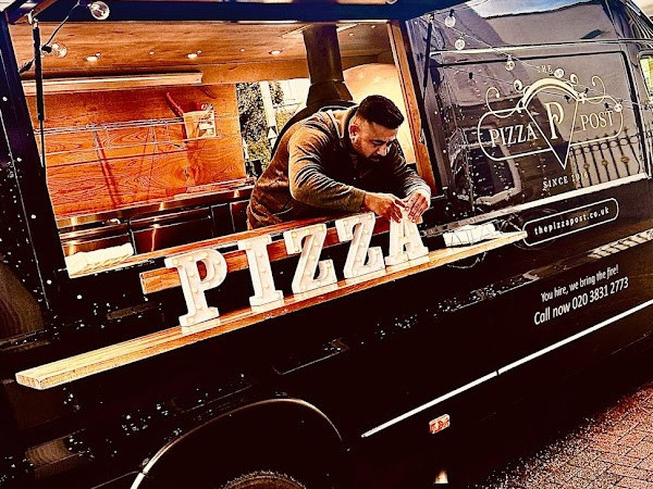mobile-catering-pizza-van-hire-the-pizza-post-big-1