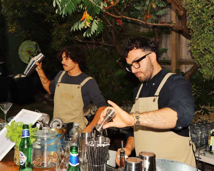 mobile-bar-hire-the-cocktail-post