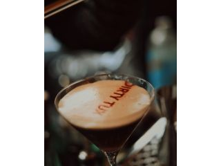 mobile-bar-hire-the-cocktail-post-small-4