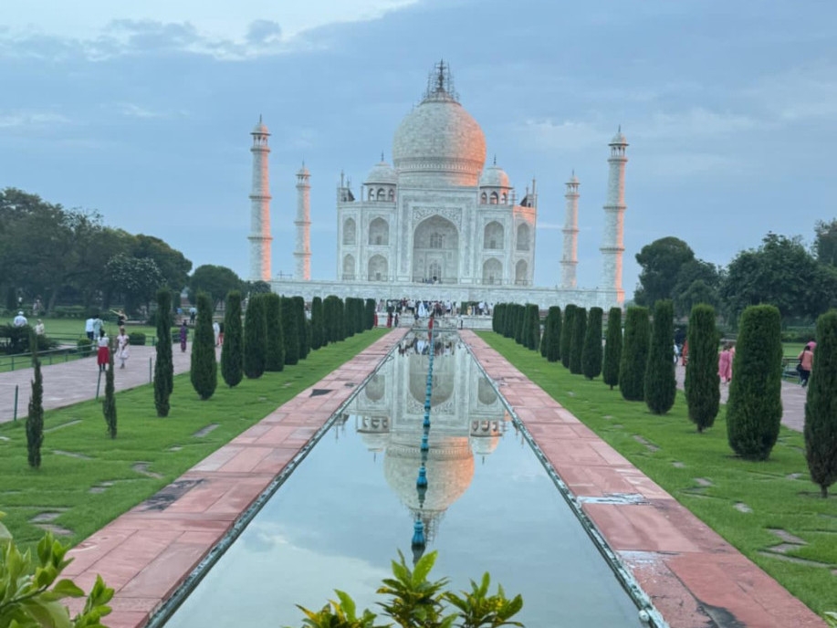 tajmahal-visit-seven-wonder-of-the-world-big-0