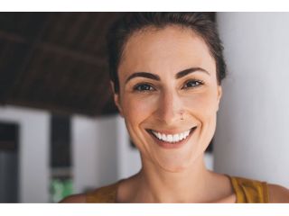 advanced-teeth-whitening-in-chesham-for-a-brighter-smile-small-0