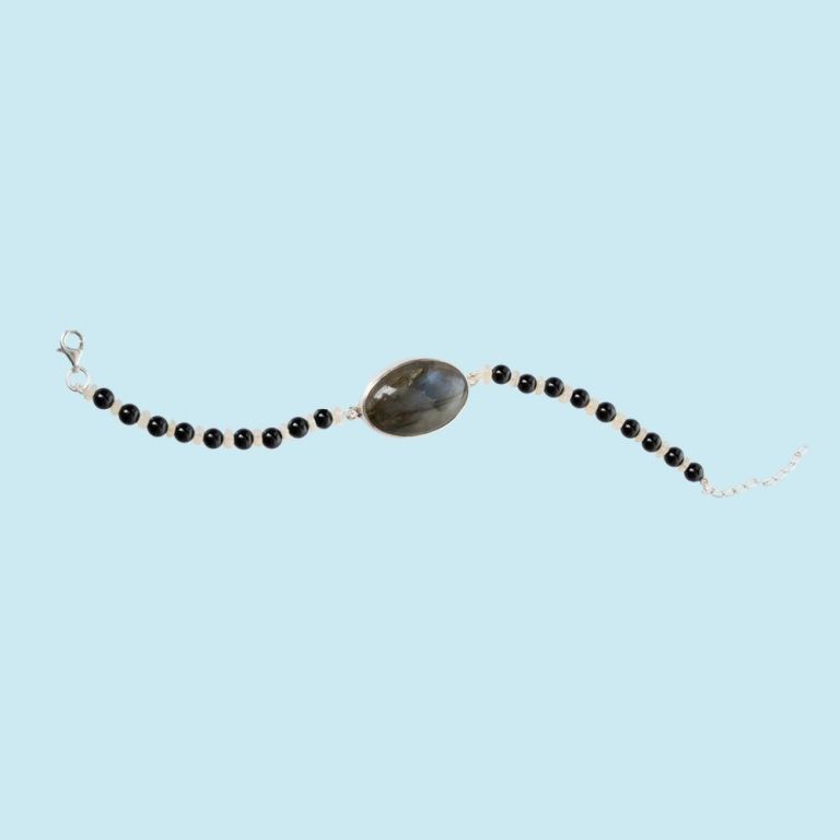 healing-bracelets-in-the-uk-big-1