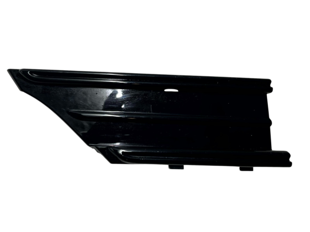 volkswagen-arteon-r-line-front-bumper-tow-cap-17-20-3g8807241b