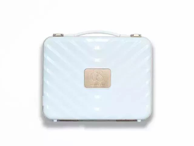 signature-beauty-case-online-glow-stow