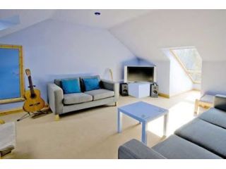 professional-loft-flooring-installation-services-small-0