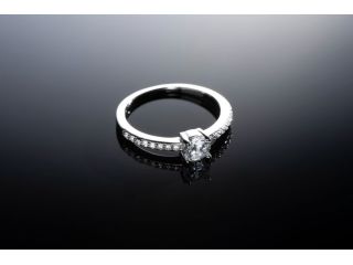 marquise-lab-grown-diamond-rings-in-london-elegant-sparkle-small-0