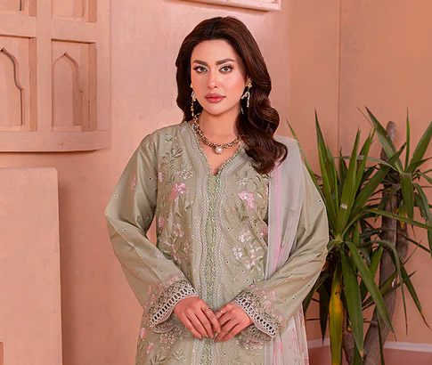 discover-stylish-pakistani-dresses-suits-online-in-the-uk-big-0