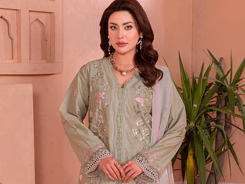 discover-stylish-pakistani-dresses-suits-online-in-the-uk