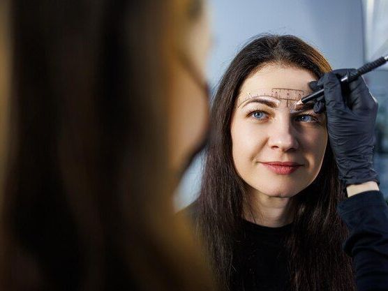 eyebrow-suture-suspension-lift-chiswick-call-02036330332