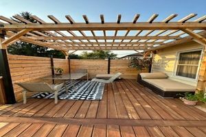 long-lasting-vinyl-deck-builders-london-ontario-big-0