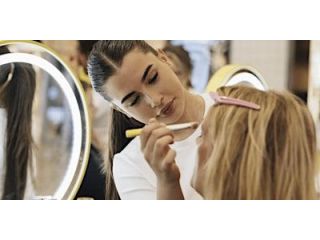 beauty-mua-classes-in-london-small-0
