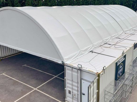 uv-resistant-canopy-coverings-for-harsh-climates