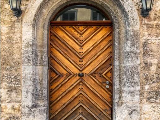 wooden-door-repair-services-by-experts