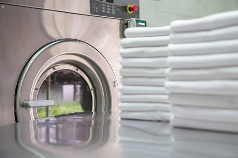 how-to-choose-the-right-laundry-maintenance-partner-big-0