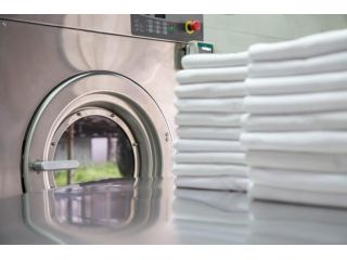 how-to-choose-the-right-laundry-maintenance-partner-small-0