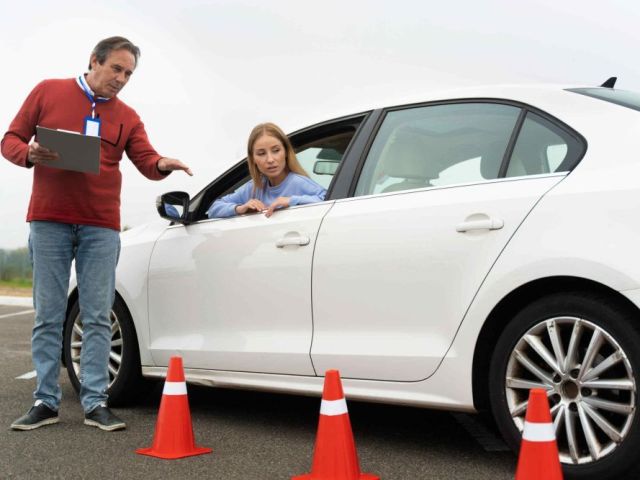how-to-choose-affordable-automatic-driving-lessons-leamington