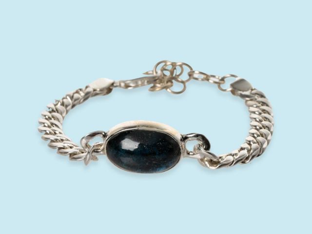 shop-earthing-bracelets-online-in-the-uk-from-acala-healing