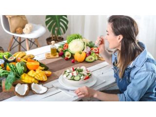 menopause-nutrition-guide-beat-hot-flashes-brain-fog-now-small-0