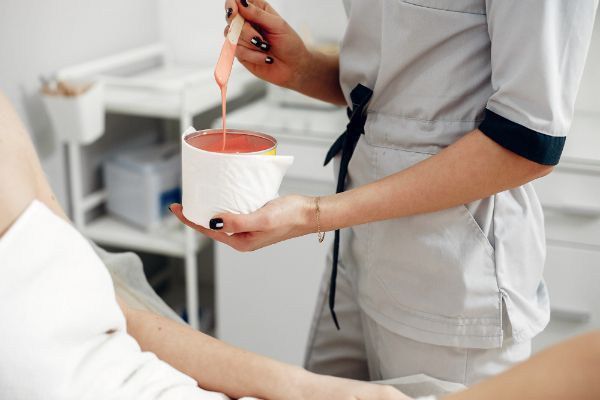 professional-waxing-in-west-kensington-london-big-0