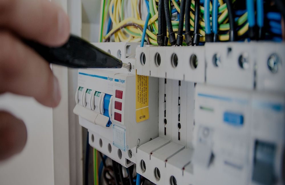 commercial-electrician-kinson-electrical-contractors-services-big-0
