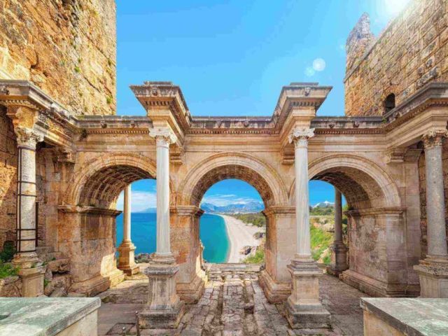 explore-antalya-holidays-package-history-and-relaxed-escapes