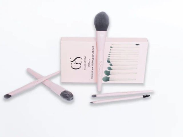 buy-professional-makeup-brush-set-online-glow-stow