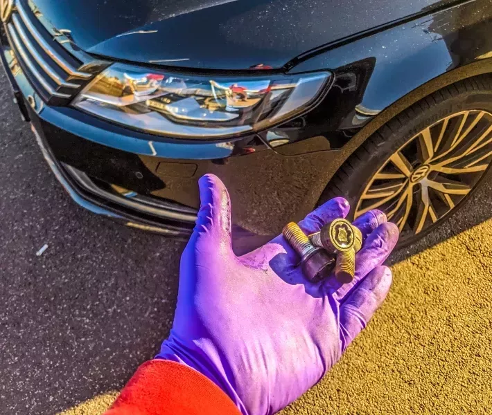 professional-locking-wheel-nut-removal-in-london-big-0