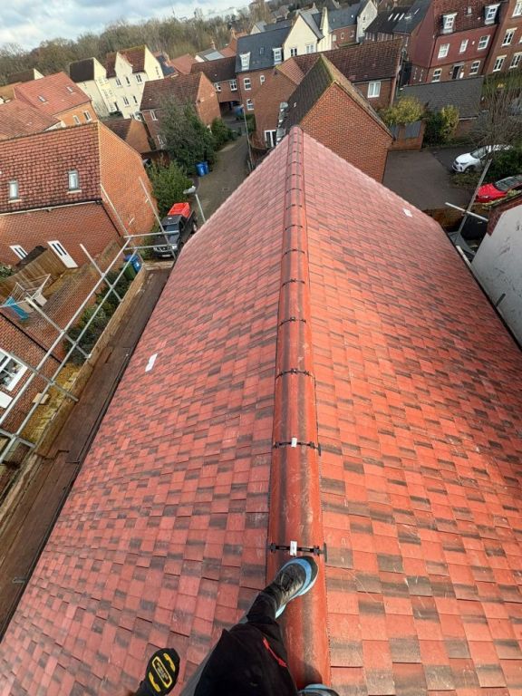 roof-cleaning-lightwater-big-0