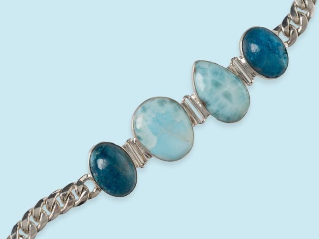 cosmic-heart-connection-bracelet-in-the-uk-from-acala-healing