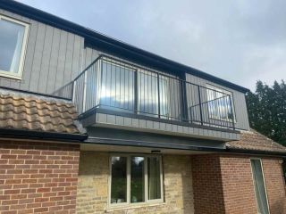 how-do-steel-balcony-railings-improve-safety-and-style-small-0