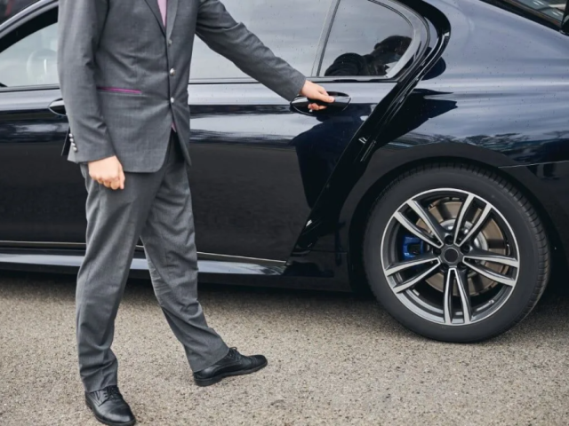 manchester-airport-transfers-travl-xl-limited-uk-travel