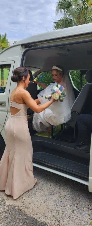 reliable-bermuda-wedding-shuttle-for-guest-transport-big-0