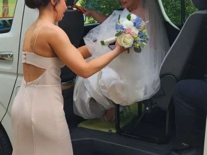 reliable-bermuda-wedding-shuttle-for-guest-transport
