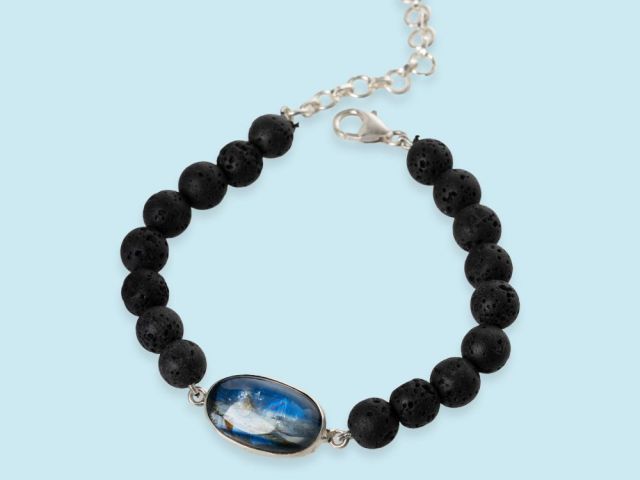 earthing-bracelet-from-acala-healing-in-the-uk