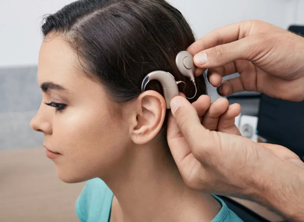 keep-hearing-devices-in-top-condition-with-easy-care-big-0