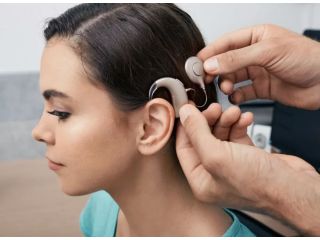 keep-hearing-devices-in-top-condition-with-easy-care-small-0