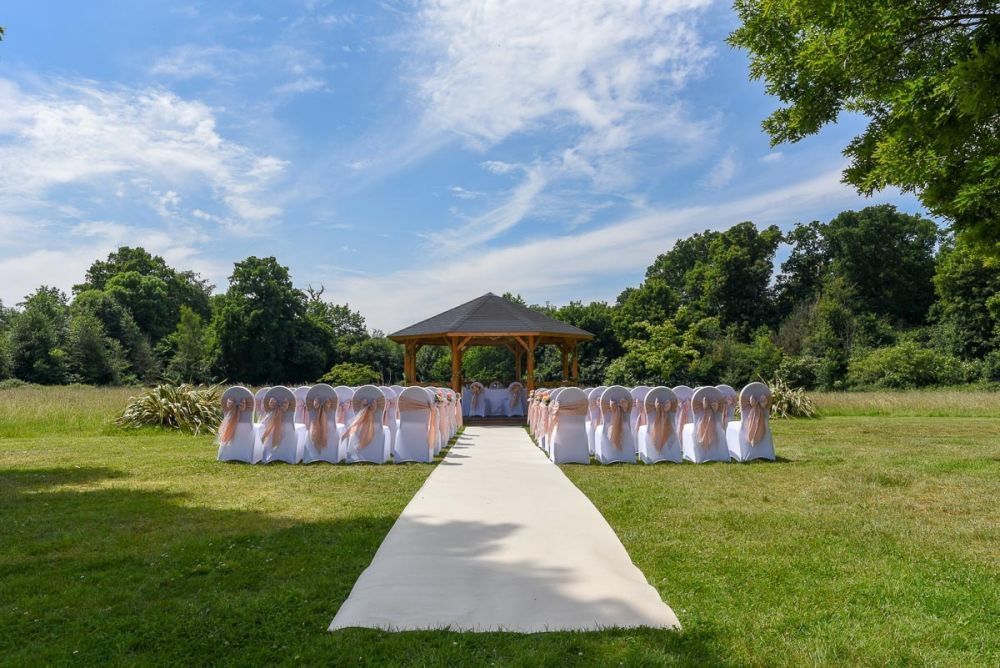best-country-house-wedding-venue-near-buckinghamshire-berkshire-big-0