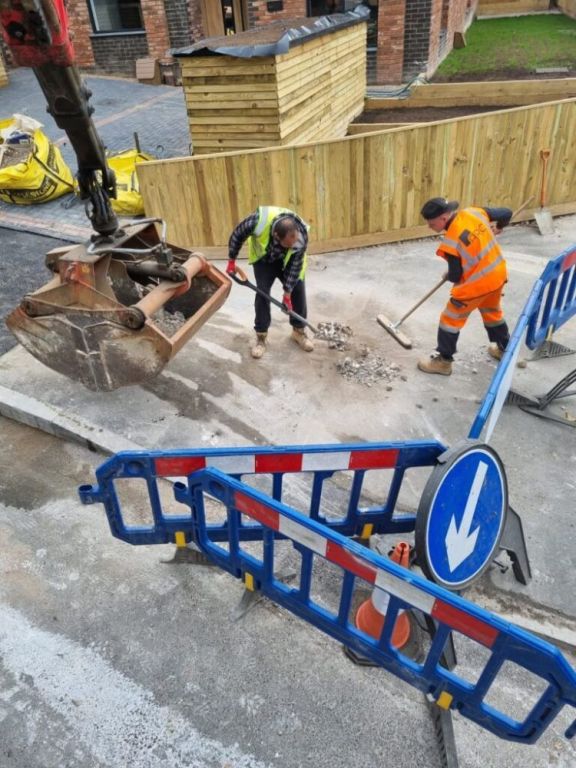 looking-for-professional-muckaway-services-in-mitcham-big-0
