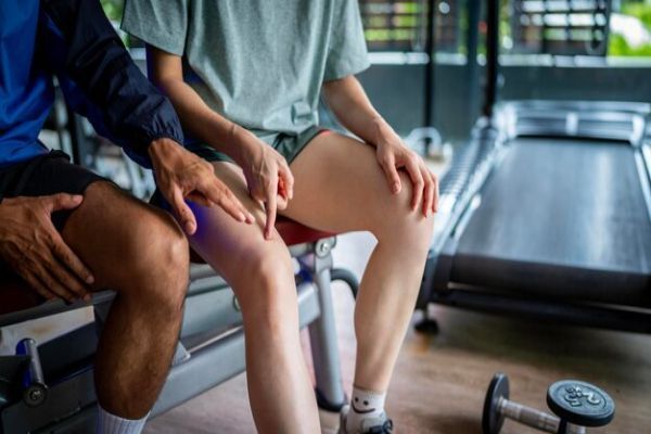 front-knee-pain-pfps-treatment-specialist-knee-care-big-0