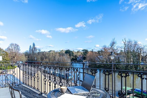 riverside-hotels-in-maidenhead-near-river-thames-uno-hotels-big-0