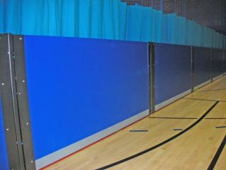 rebound-boards-for-sports-halls-strong-reliable-panels-small-0